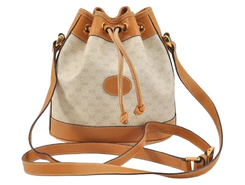 Ladies Gucci shoulder bags with a magnetic - closure flapAuthentic GUCCI Micro GG PVC Leather Shoulder Drawstring Bag White 3207K