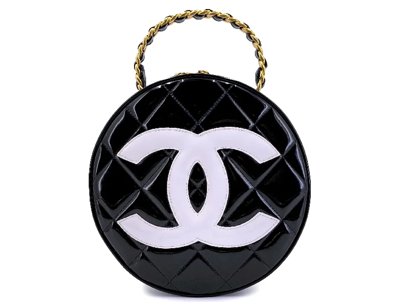 Rare Chanel 1995 "Barbie" Round Patent Circle Vanity Case Bag 24k GHW